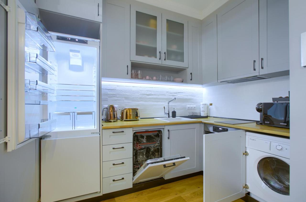 Premium Lovely 2bd Near The Parliament * Sofia