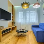 Premium Apartments Lovely 2Bd Near The Parliament